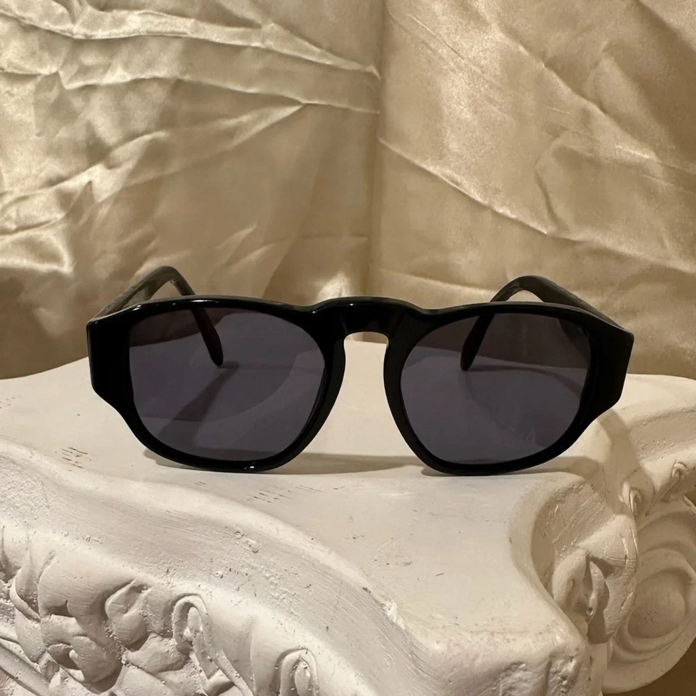 Chanel 0005 CC Quilted Vintage Sunglasses in Black Hue